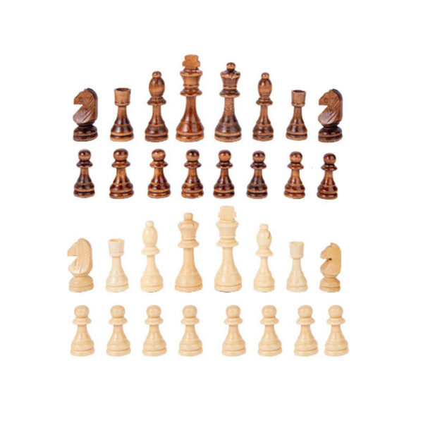 סטים של כלים לשחמט מעץ